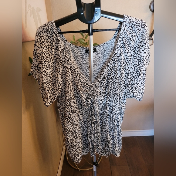 Lily Morgan Tops - Women's Black and White Patterned Top